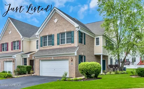 45 Fells Dr, Manalapan, NJ 07726