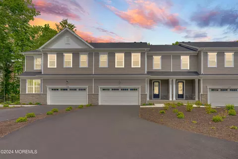 176 Woolley Ct, Ocean Twp, NJ 07755