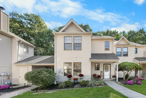 66 Verbena Ct, Jackson, NJ 08527