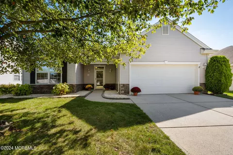 15 Pelican Ln, Little Egg Harbor, NJ 08087