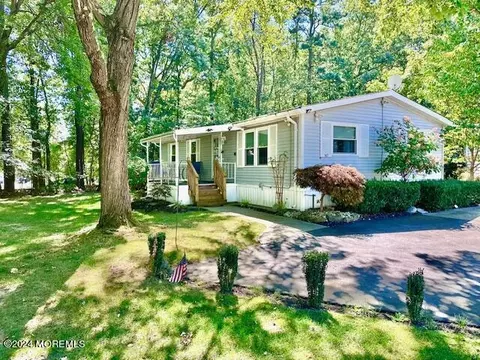 147 Libby Ct, Spotswood, NJ 08884