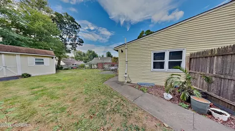 Exterior - 115 Beacon Ave, Ewing, NJ 08618 photo 3 of 5