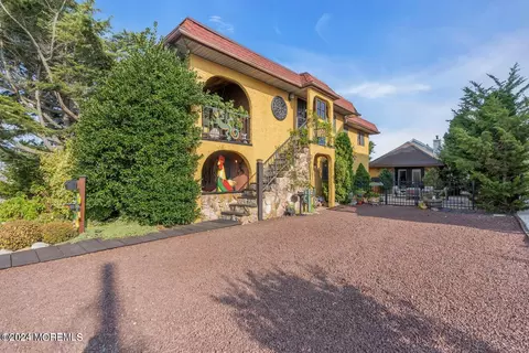 62 K St, Seaside Park, NJ 08752