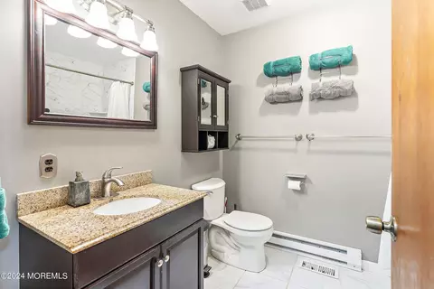 Bath - 475 Beech Ave, Galloway, NJ 08205 photo 2 of 3