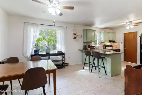 Dining - 475 Beech Ave, Galloway, NJ 08205 photo 1 of 2