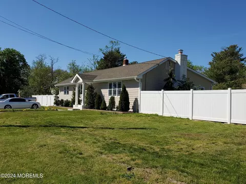 510 Barr Ave, Linwood, NJ 08221