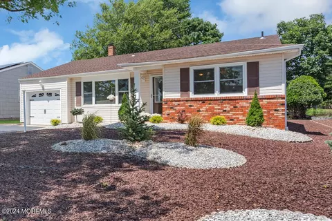 130 Westport Dr, Toms River, NJ 08757