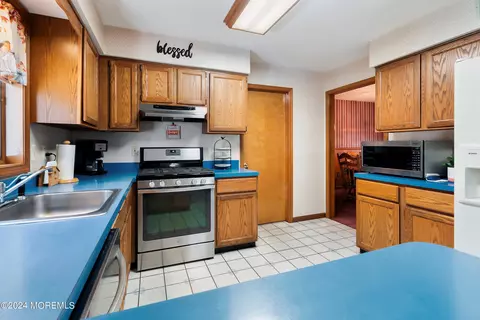 229 Cherokee Trl, Forked River, NJ 08731 photo 7