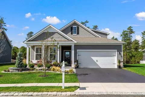 64 Raccoon Ln, Barnegat, NJ 08005