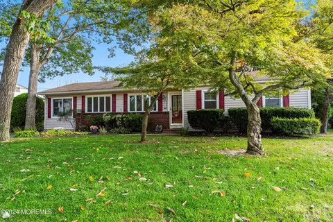 607 New Jersey Ave, Brick, NJ 08724