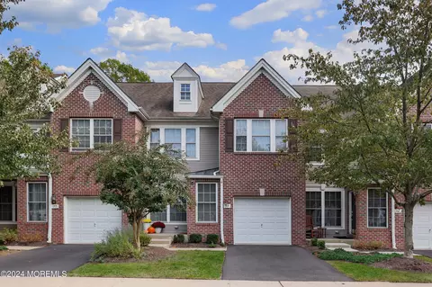 59 Ironwood Ct, Middletown, NJ 07748