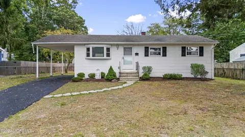 37 Partridge Ln, Bayville, NJ 08721