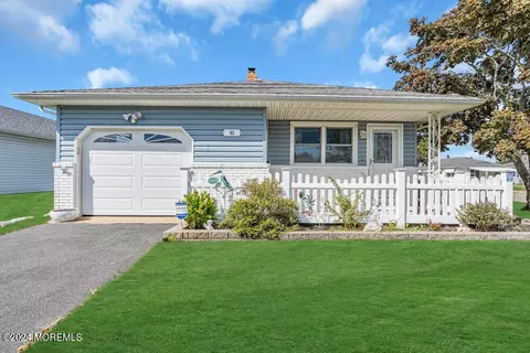 45 Port Royal Dr, Toms River, NJ 08757