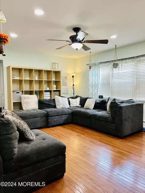 15 King James Ln, Atlantic Highlands, NJ 07716