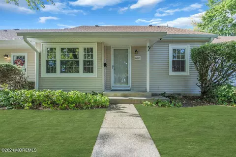 114 Pilatus Platz #D, Freehold, NJ 07728