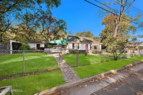 Exterior - 431 Cedar Ave, Leonardo, NJ 07737 photo 1 of 7