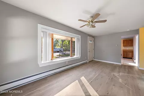 Living - 431 Cedar Ave, Leonardo, NJ 07737 photo 2 of 2