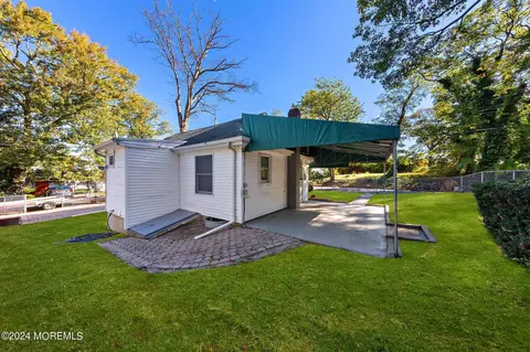 Exterior - 431 Cedar Ave, Leonardo, NJ 07737 photo 6 of 7