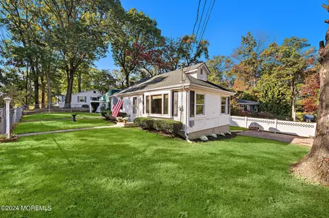Exterior - 431 Cedar Ave, Leonardo, NJ 07737 photo 3 of 7