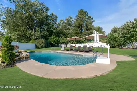 Exterior - 55 Old Bridge Dr, Howell, NJ 07731 photo 14 of 18