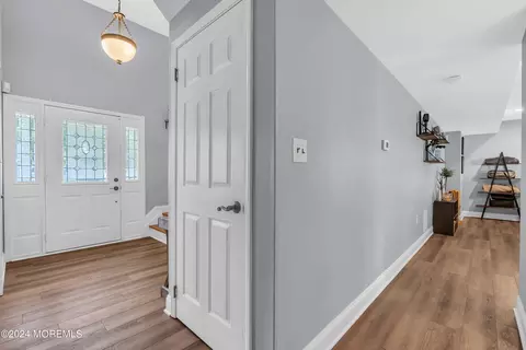 Entry Way - 55 Old Bridge Dr, Howell, NJ 07731 photo 4 of 6