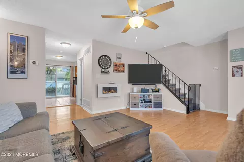 661 Ellicott Ave #H, Toms River, NJ 08753