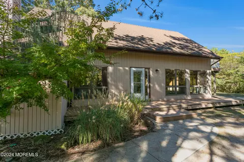 261 Long Branch Ave, Bayville, NJ 08721
