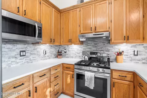 611 Center St, Forked River, NJ 08731
