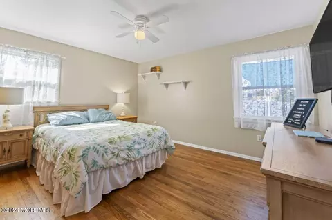 Bedroom - 1200 Grebe Ct, Forked River, NJ 08731 photo 2 of 8
