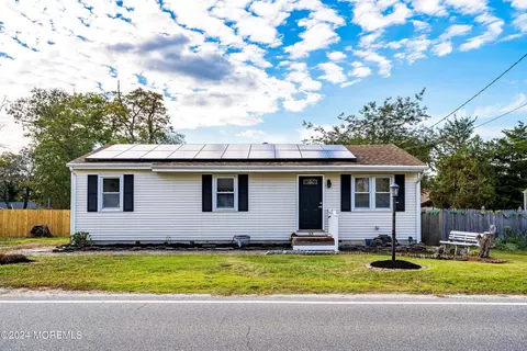 908 Beachwood Blvd, Beachwood, NJ 08722