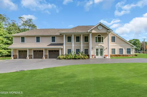 2 Saratoga Dr, Colts Neck, NJ 07722