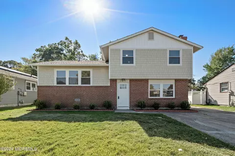 209 Twin Lakes Blvd, Little Egg Harbor, NJ 08087