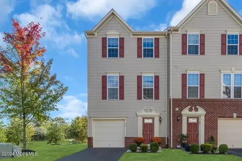 96 Kyle Dr, Tinton Falls, NJ 07712
