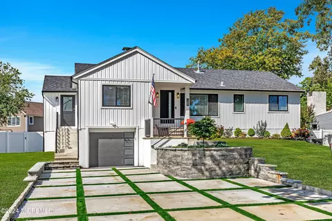 1307 Mossbank Rd, Point Pleasant, NJ 08742