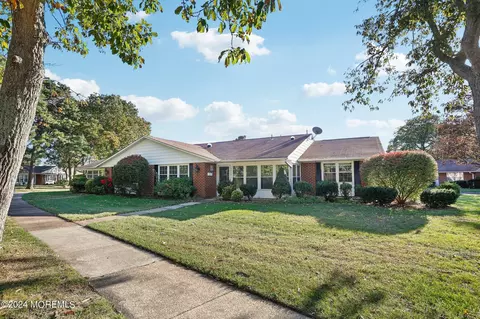 961 Argyll Cir # B, Lakewood, NJ 08701