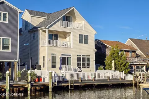 419 Harding Ave, Seaside Heights, NJ 08751
