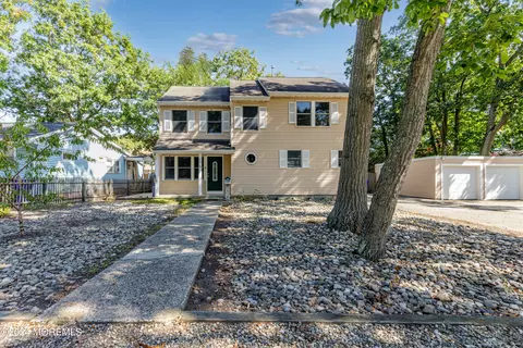 13 Roosevelt Dr, Brick, NJ 08724