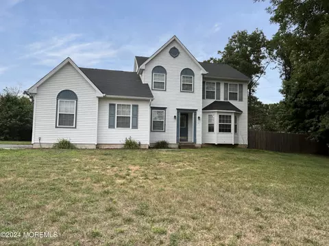 111 Nautilus Dr, Manahawkin, NJ 08050