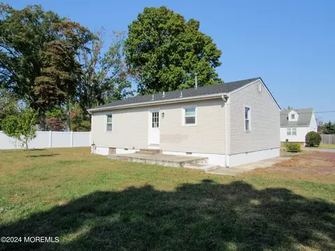 Exterior - 765 Pine Dr, Brick, NJ 08723 photo 2 of 3
