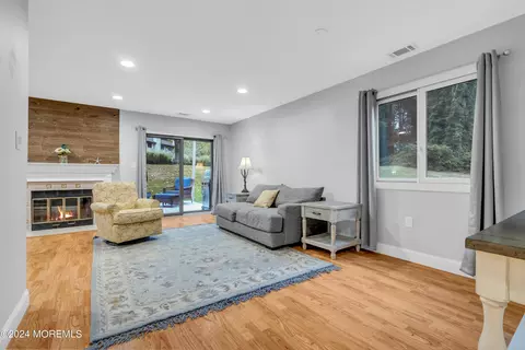 59 Deer Path Ct #60, Tinton Falls, NJ 07724