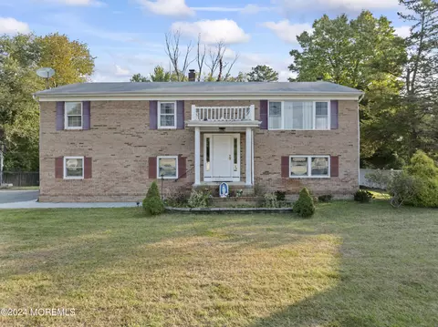 992 Continental Ave, Toms River, NJ 08753
