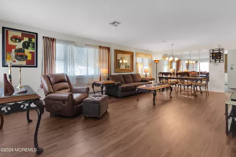 229 Freeport Blvd, Berkeley, NJ 08721 photo 3