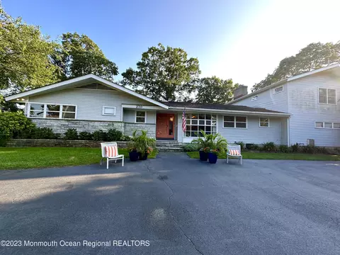 270 Jerome Ave, Oakhurst, NJ 07755