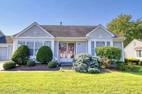 1219 Thornbury #B, Manchester, NJ 08759