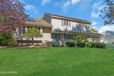 188 Sherwood Dr, Freehold, NJ 07728