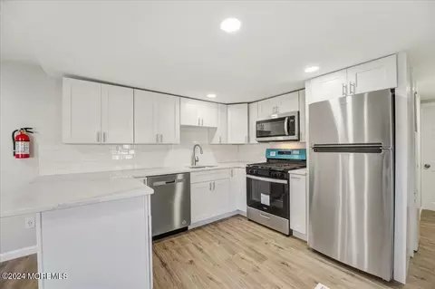 208 2nd St, Jackson, NJ 08527