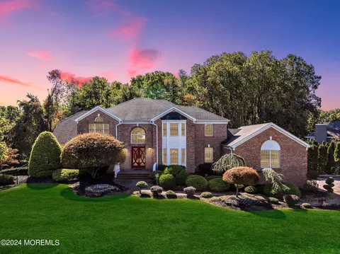 2 Tranquility Ct, Holmdel, NJ 07733