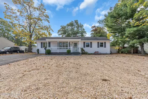 116 Ashwood Dr, Brick, NJ 08723