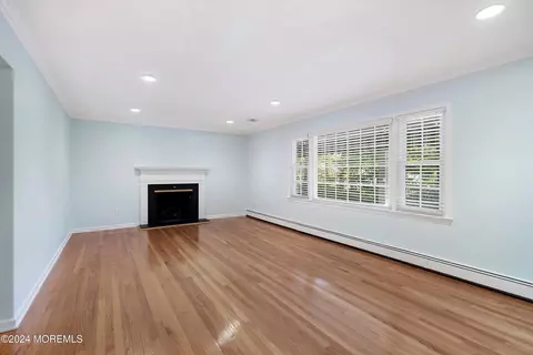 819 Rathjen Rd, Brielle, NJ 08730 photo 9