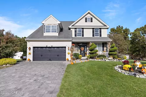 17 Waters Edge Dr, Little Egg Harbor, NJ 08087